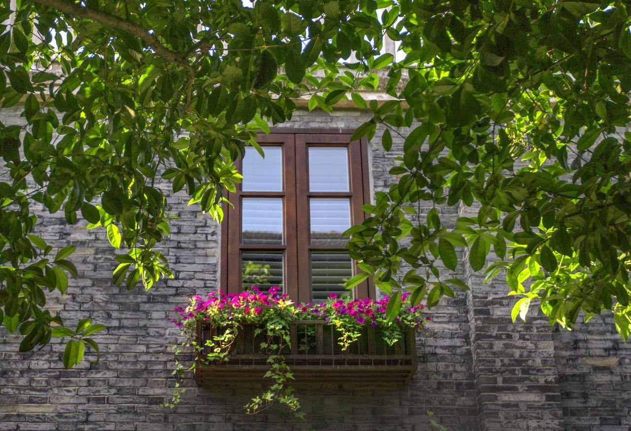 Relais & Chateaux Chaptel Hangzhou Hotel Exteriör bild
